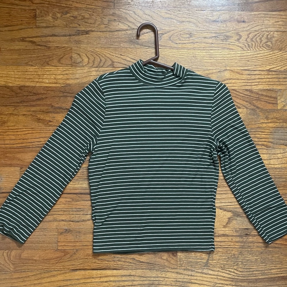 Women’s striped long sleeve top | barley worn | size: small